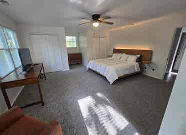Jones Valley Oasis - Room A