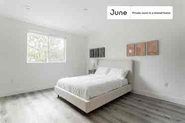 4 BR in Los Angeles