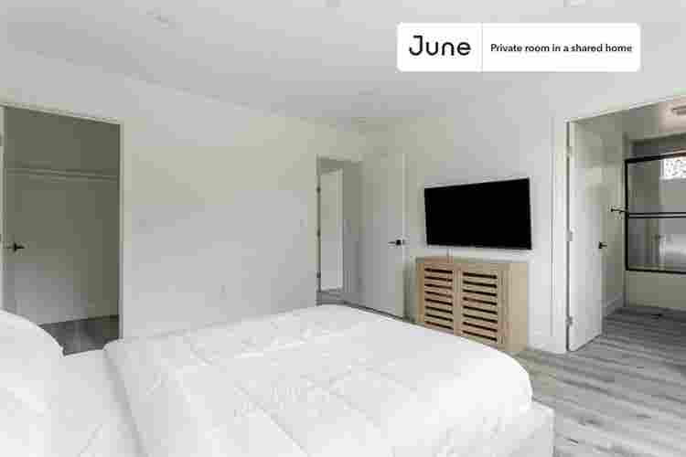 4 BR in Los Angeles