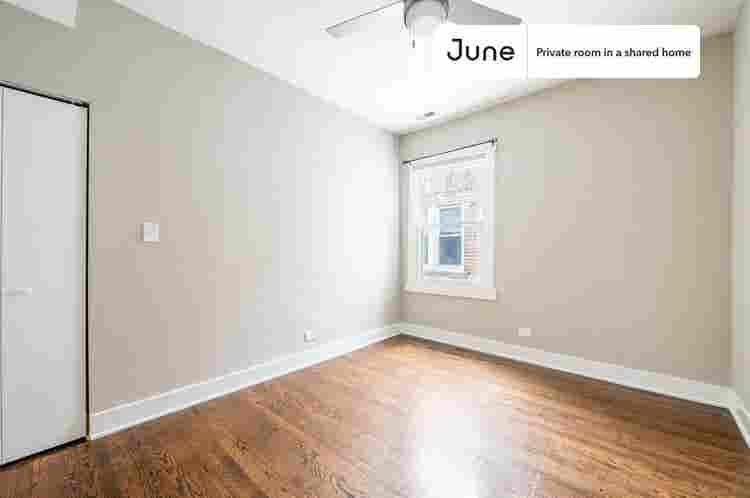 3 BR in Chicago