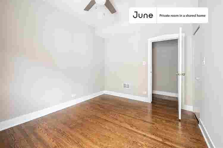 3 BR in Chicago