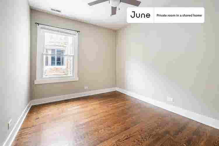 3 BR in Chicago