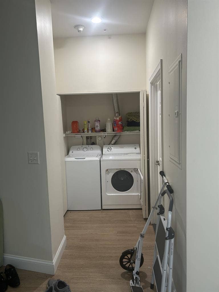 Looking for a roommate