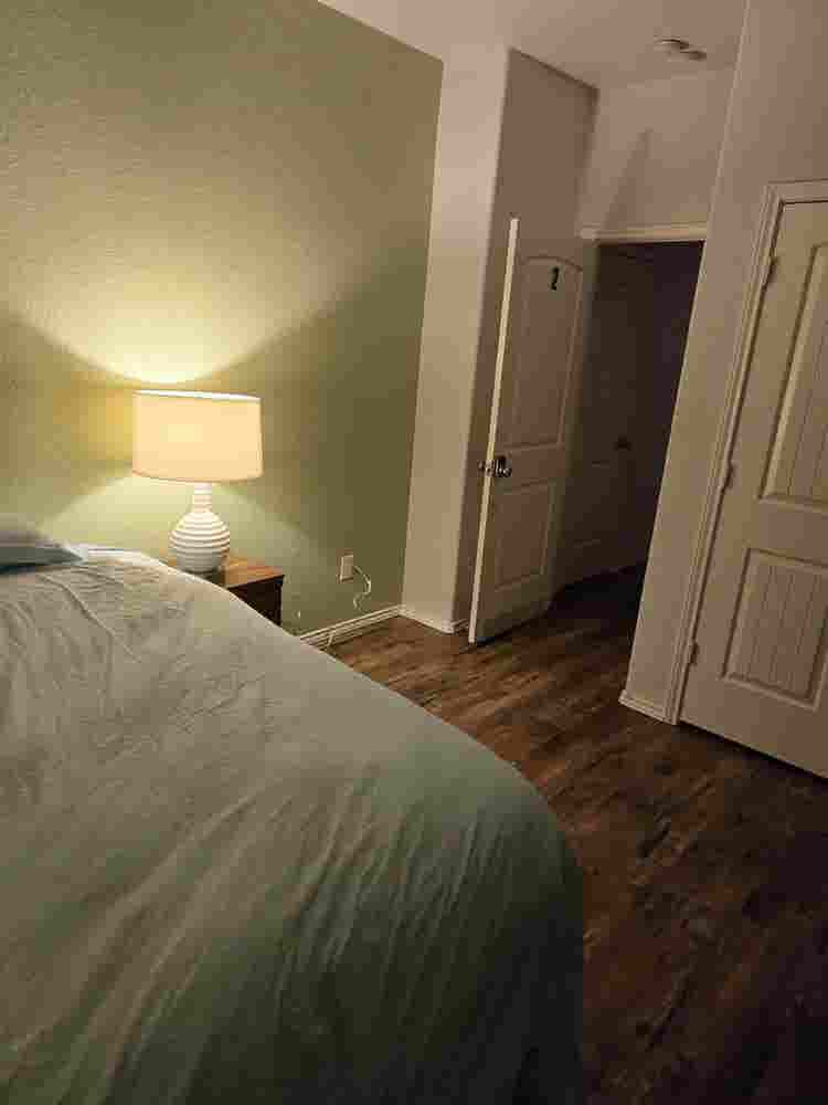 ⭐Private rooms!⭐ (5 min to Walmart)