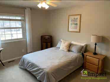 Roommate(s) Wanted