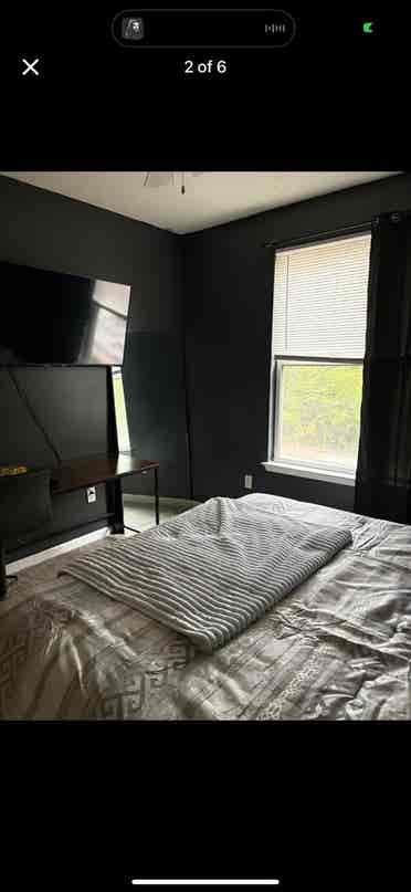 Looking for a roommate. Near GSU