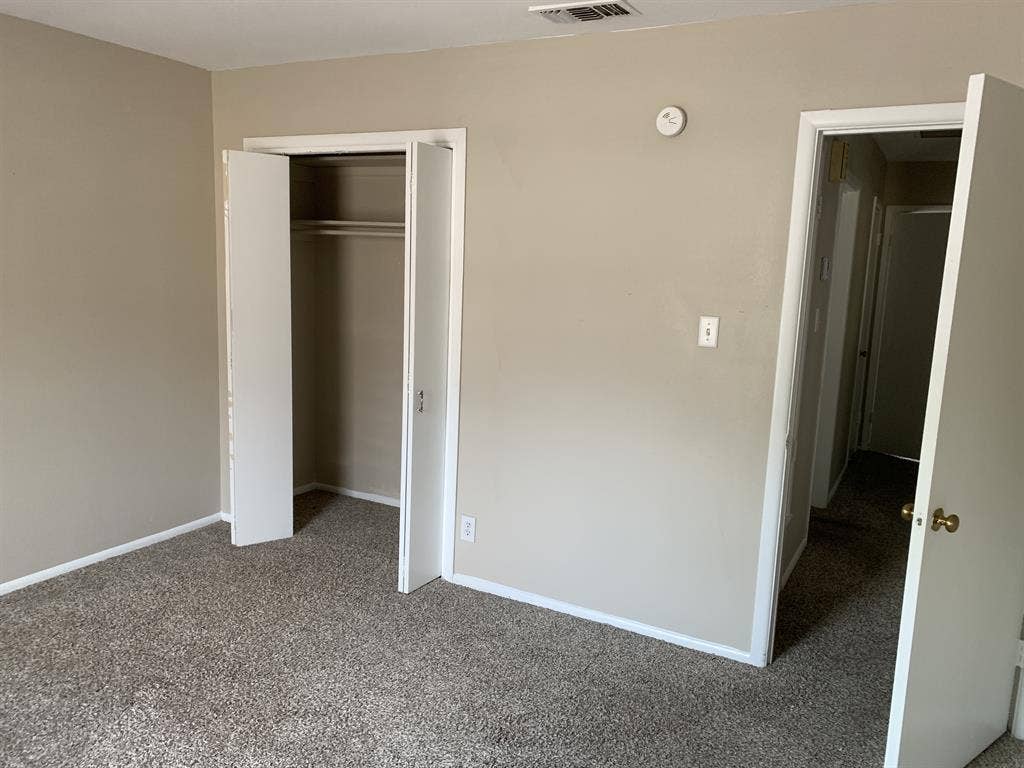 Private Bedroom & Bath Alamo Height