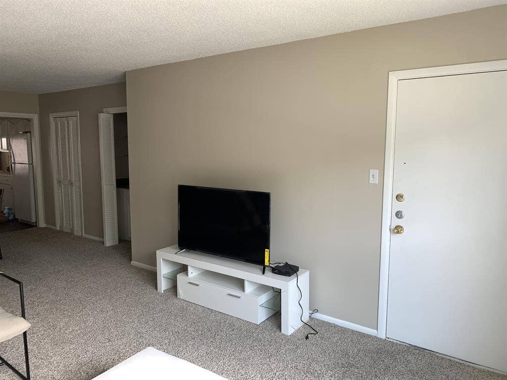 Private Bedroom & Bath Alamo Height