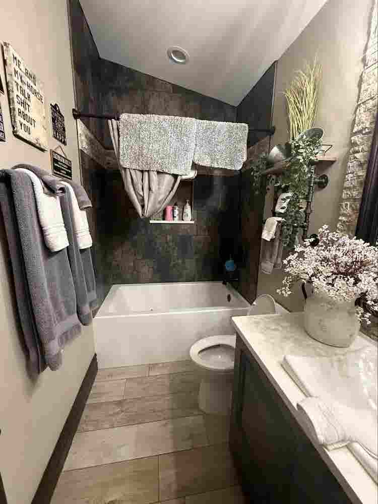 Furnished room for rent