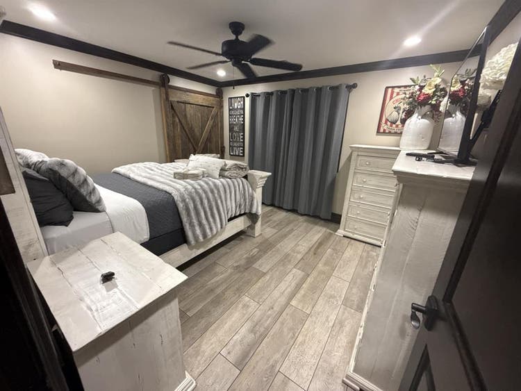 Furnished room for rent