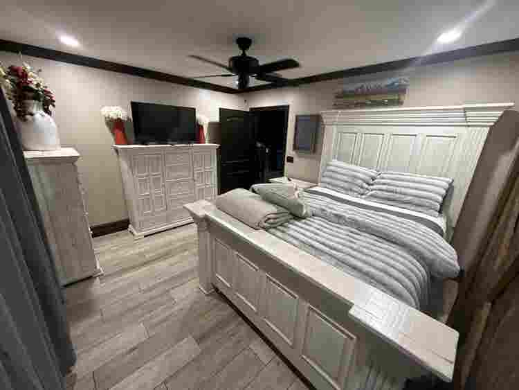 Furnished room for rent