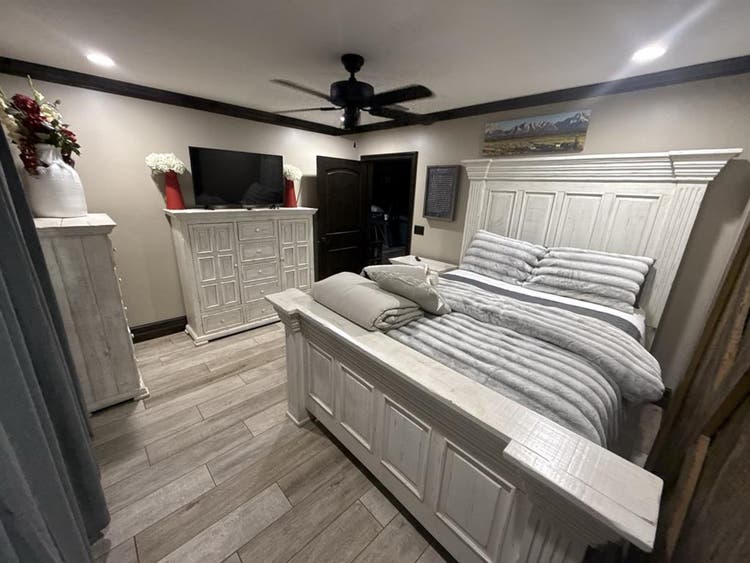 Furnished room for rent