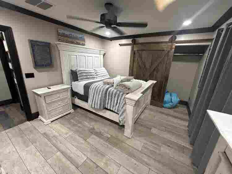 Furnished room for rent