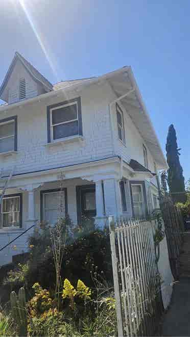 3 Bedrooms for rent