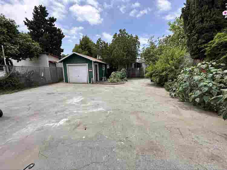 3 Bedrooms for rent