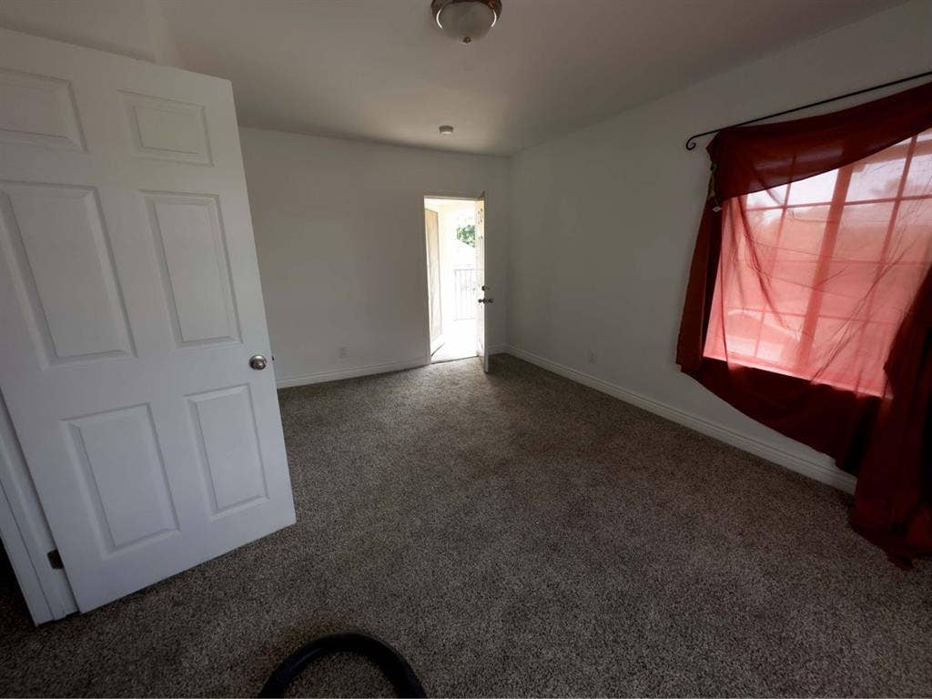 3 Bedrooms for rent