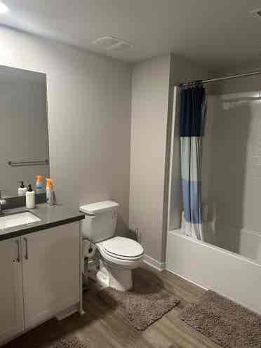Private Room with bathroom in Tracy