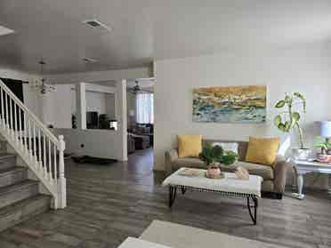 Large, Quiet & Bright House