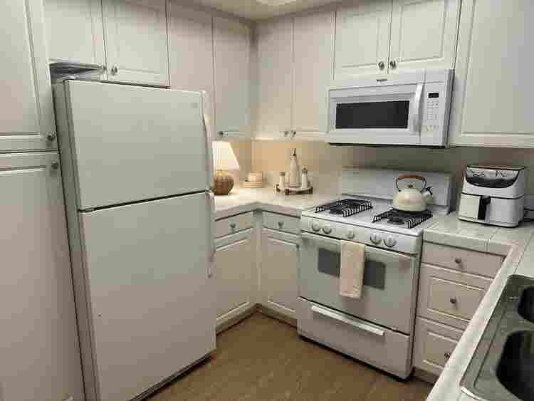 Room for Rent Luxury Community