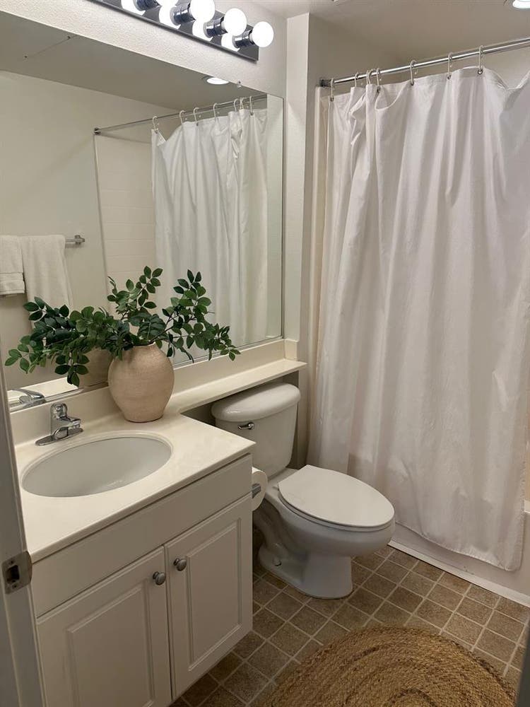 Room for Rent Luxury Community