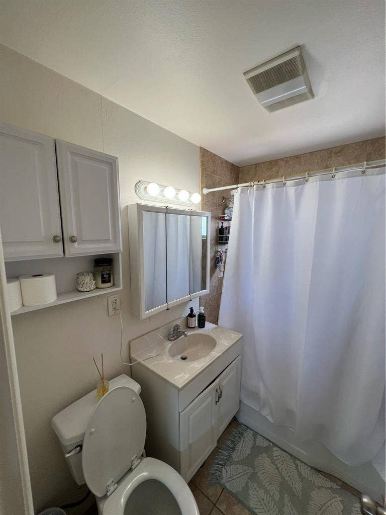 PB Room for Rent!