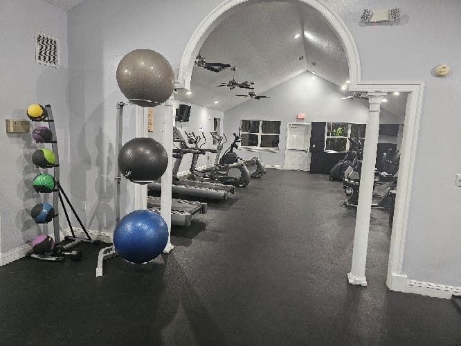 Spacious private room in Doral
