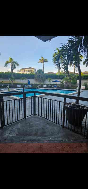 Spacious private room in Doral