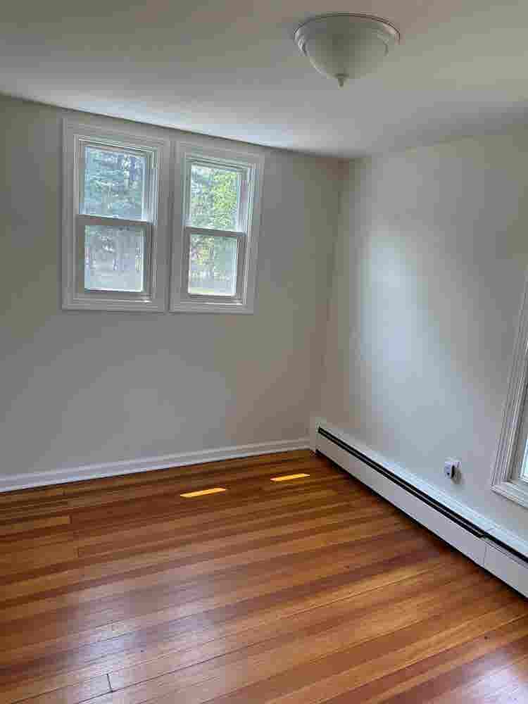 Single Roommate Wanted, Easthampton