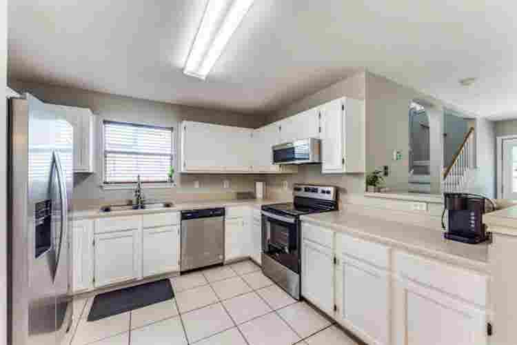 🏡 Furnished Home in NW SA