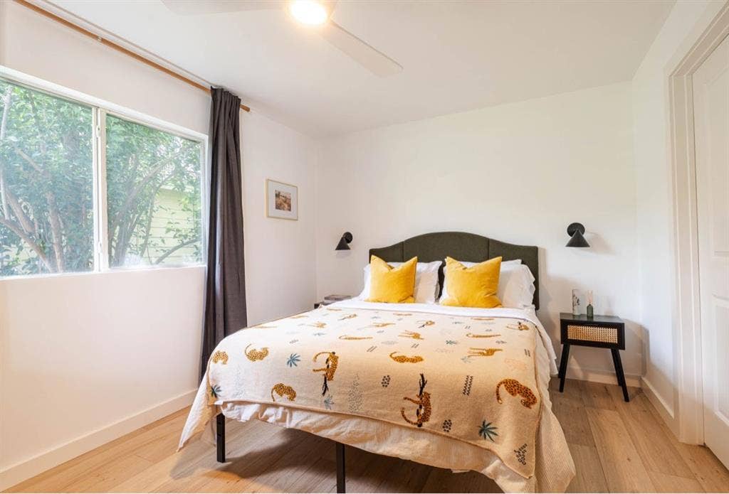 Austin Room (utilities included)