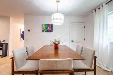 Austin Room (utilities included)