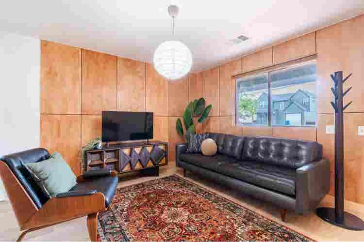Austin Room (utilities included)