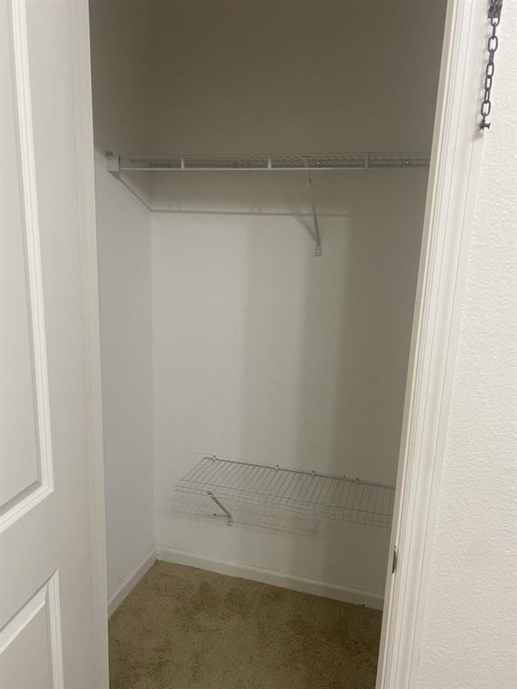 A room for rent with shared bathrom