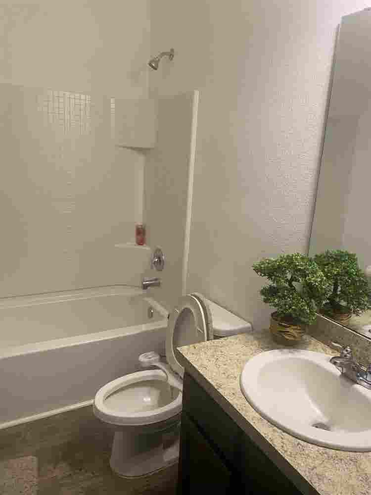 A room for rent with shared bathrom