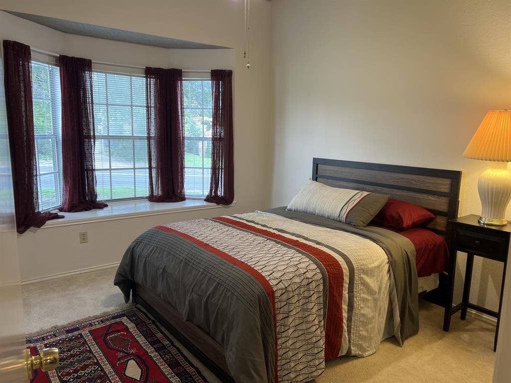 Peaceful and Specious Room