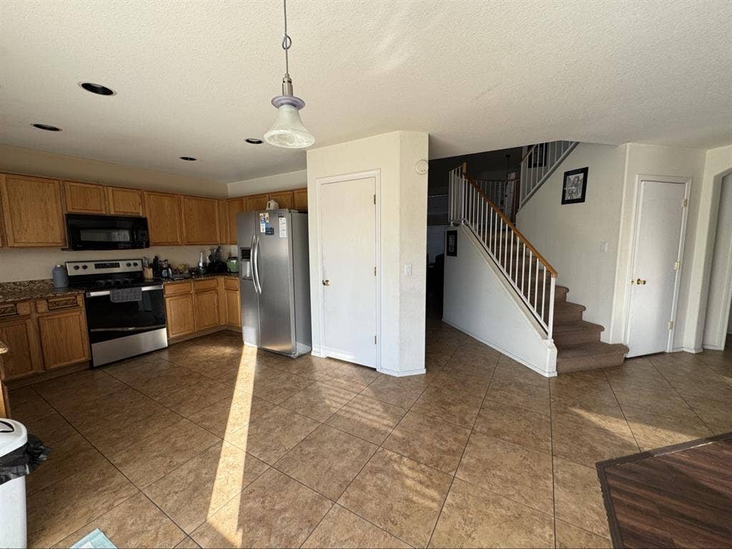 Master Bedroom for rent