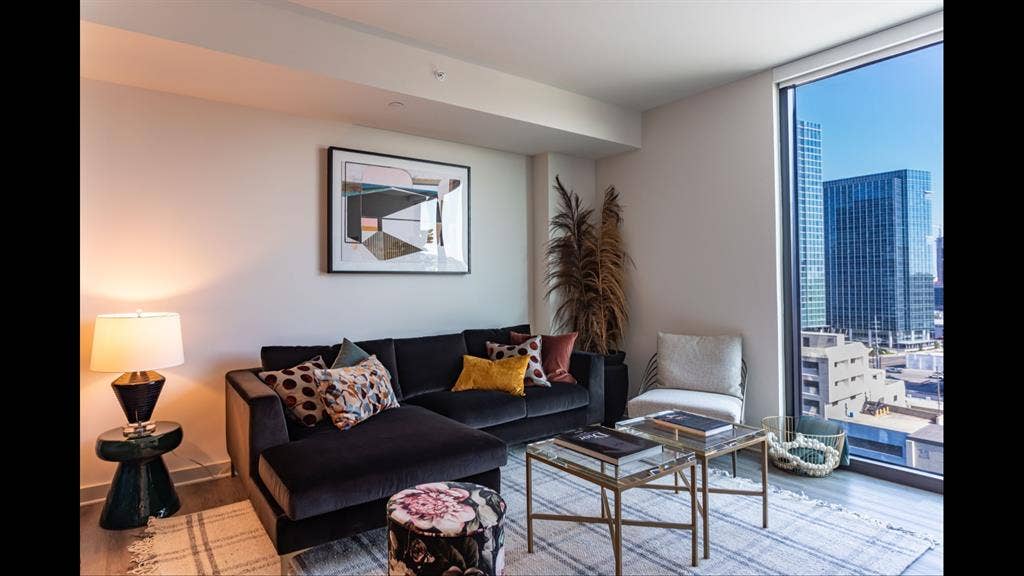 Lease Takeover: Upscale BA