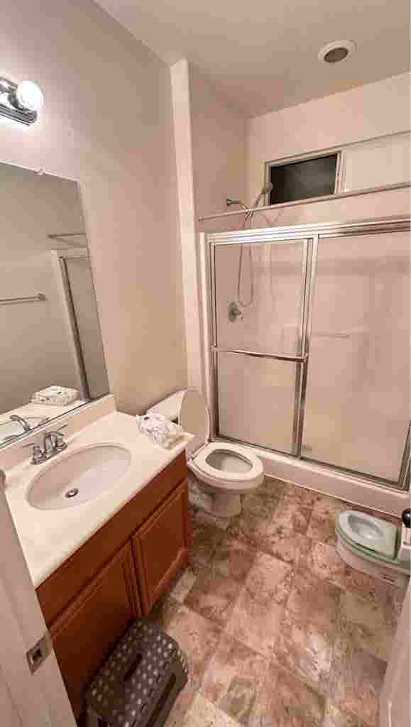 Own room and bathroom