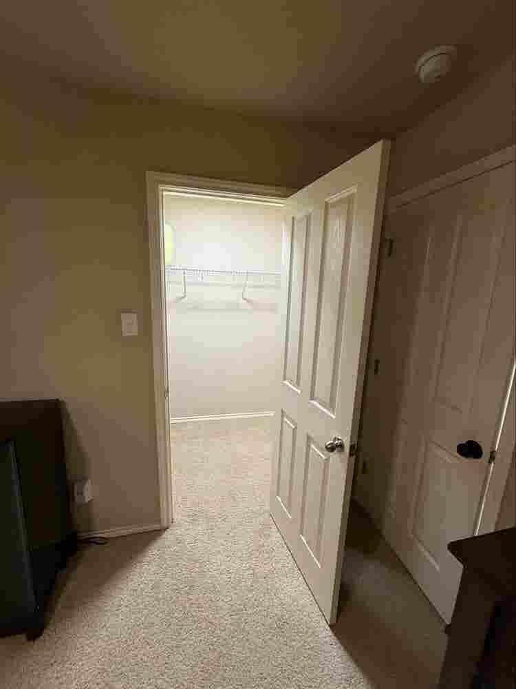 Fully Furnished Room For Rent