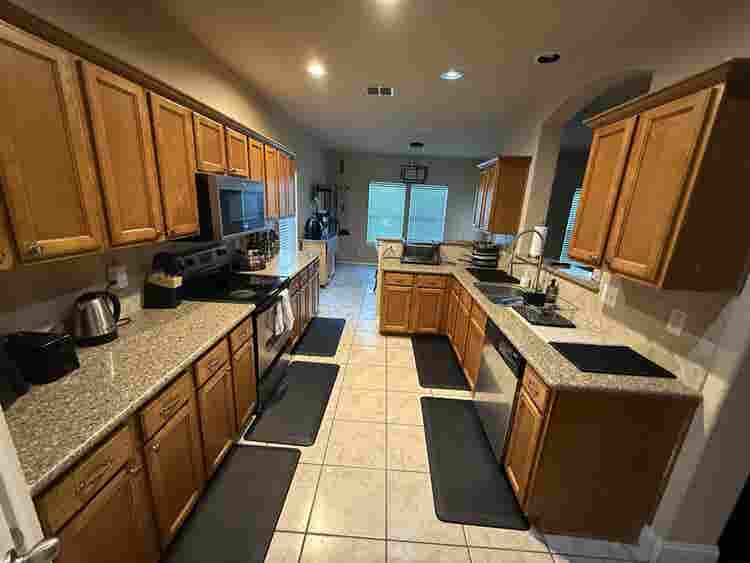 Fully Furnished Room For Rent