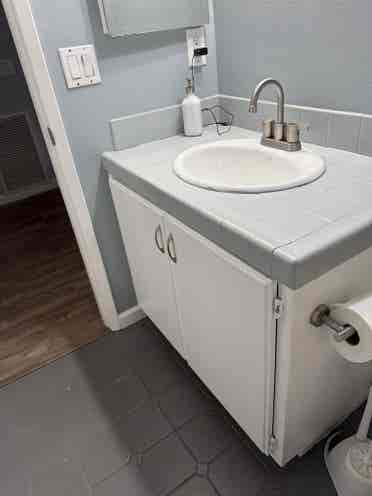 Cozy quiet furnished 1 bed & bath