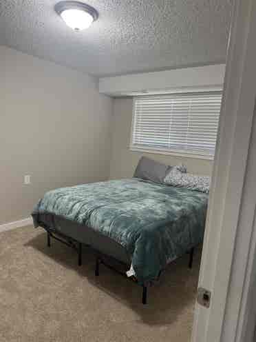 Looking for Roommate