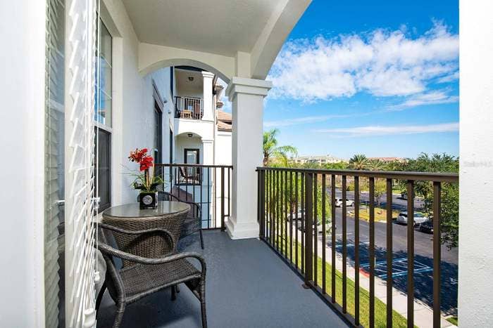 I’m looking for a clean roommate