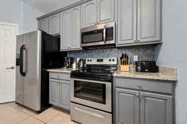 I’m looking for a clean roommate