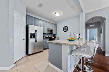 I’m looking for a clean roommate