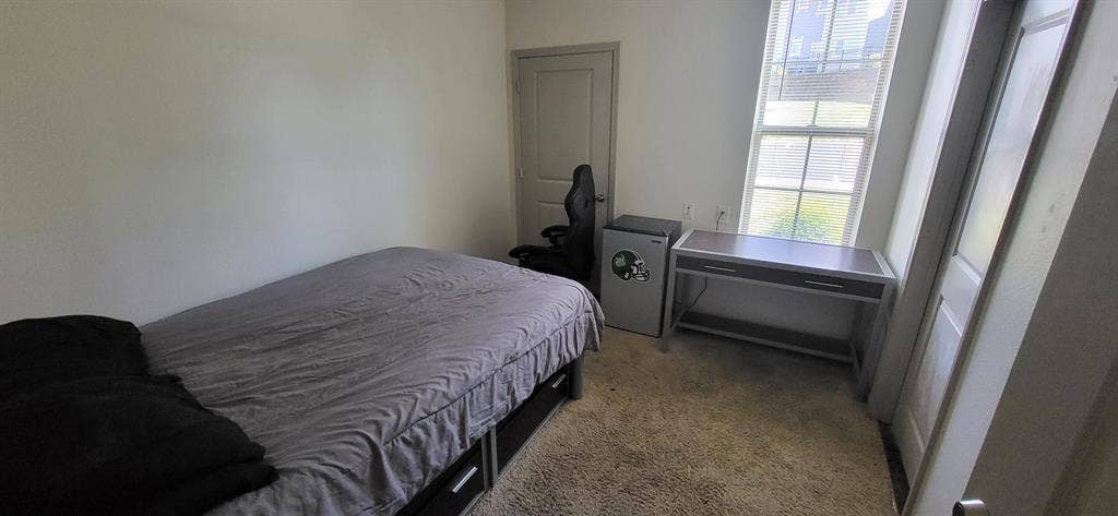 Sublease Off-Campus Housing