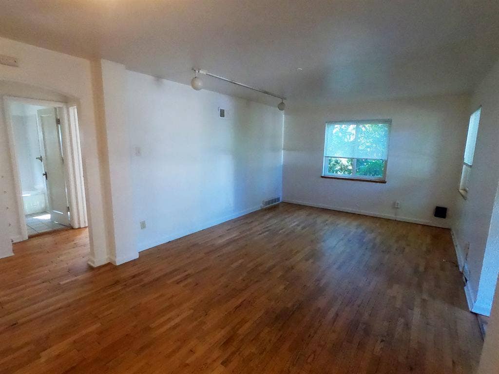 Lease take over ASAP