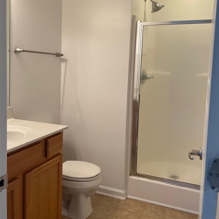 ✨
Immediate Move In Available ✨