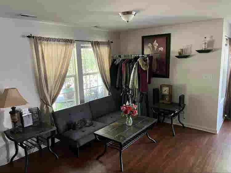 ✨
Immediate Move In Available ✨