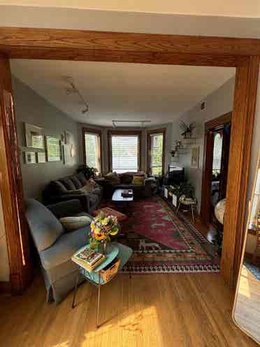 Seeking 
roommate in Logan Square
